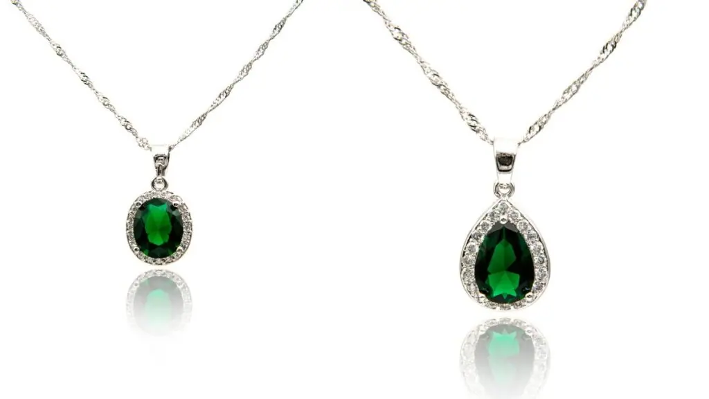 Emerald Necklace Envy -4 Looks That Stun